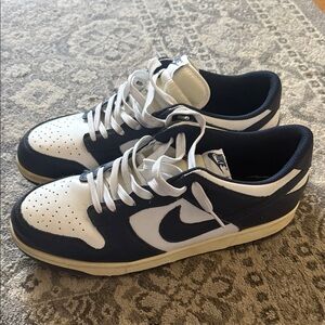 Nike Dunks Men's Navy and White Sneakers
